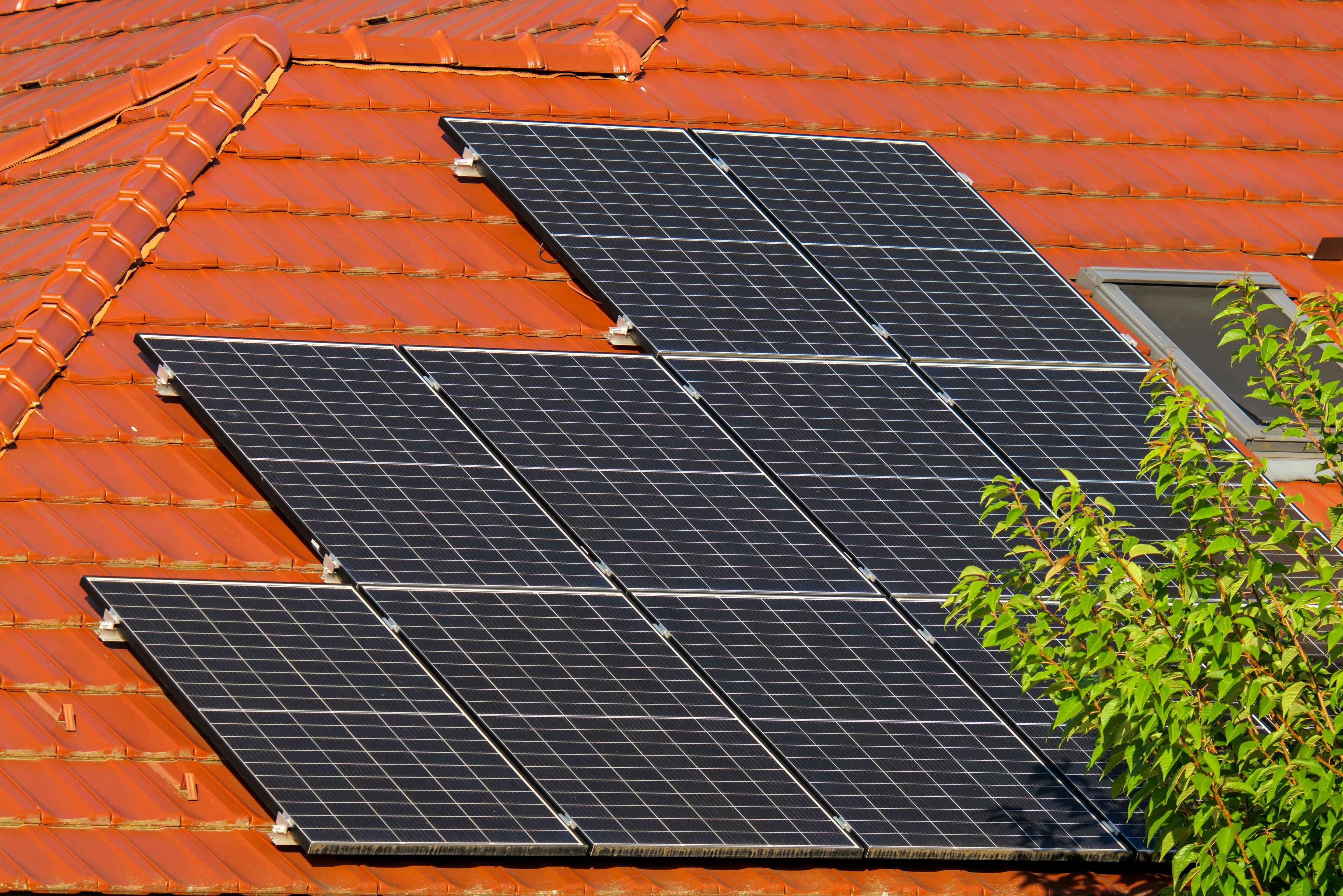 Standard residential roof solar offset layout render